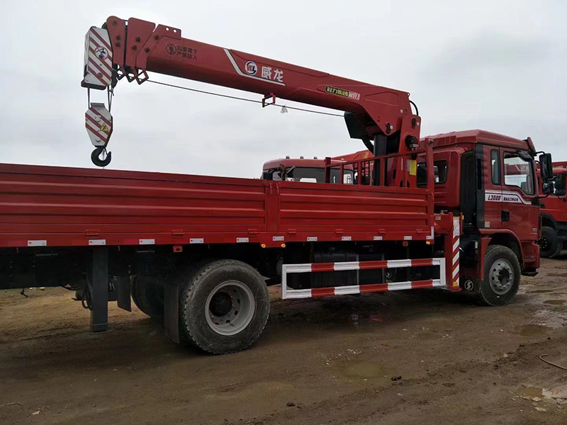 陜汽德龍單橋隨車(chē)吊